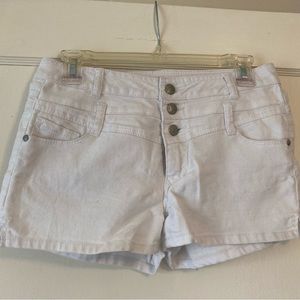 White shorts size 7